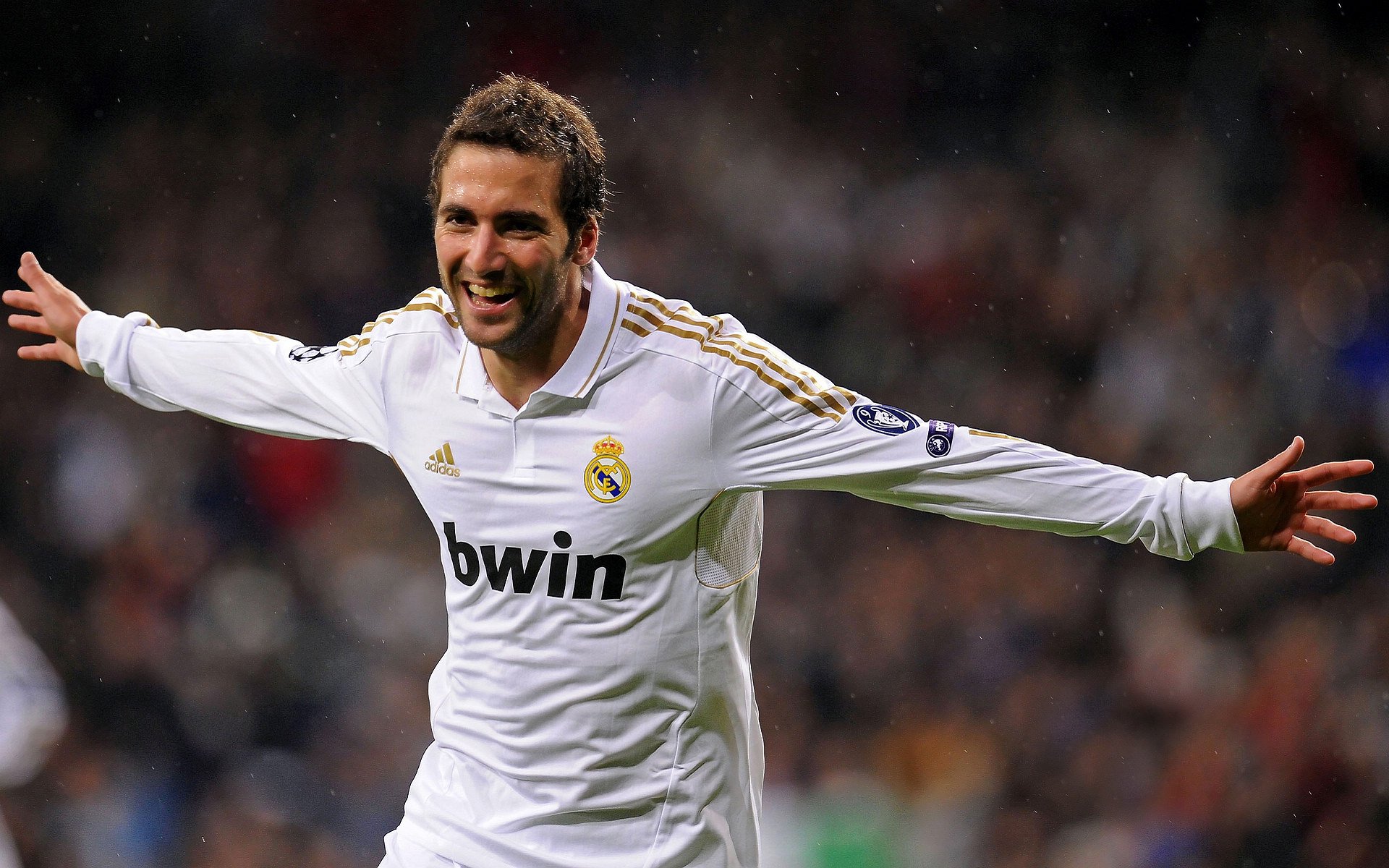 乐鱼体育官网下载-中超射手王再添进球纪录：山东泰山连续10场不败，曾经的中超最佳射手王, 如今混迹中甲沦为边缘球员