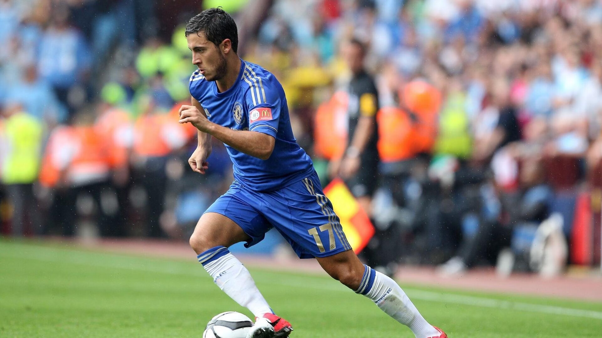 乐鱼体育(中国)官方网站-球队技术统计揭示边路进攻效率新高，边路进攻阵型